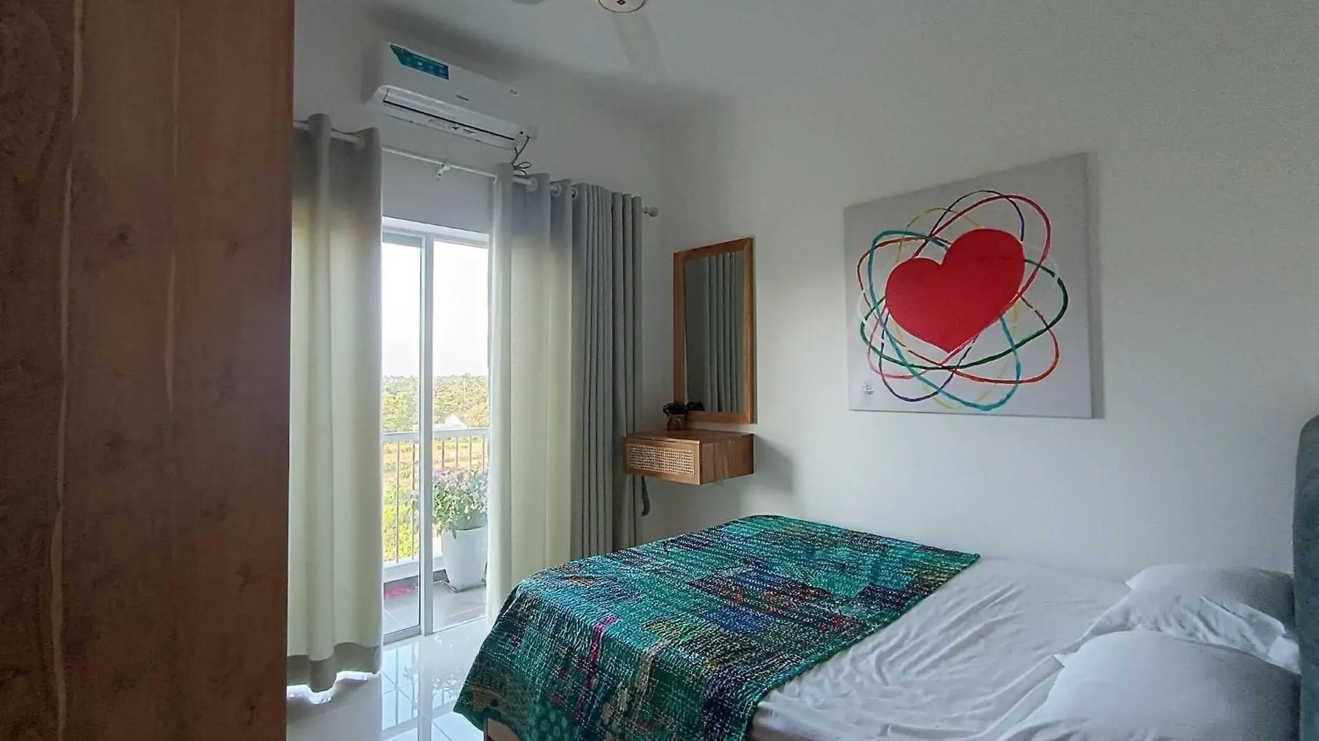 Santorini Resort Art Of Living Apartment Negombo 48